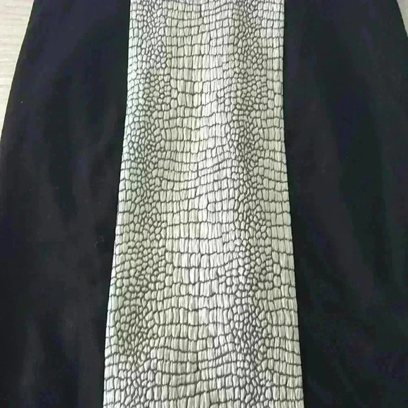 Calvin Klein Black & White Animal Print Knee Length Dress Size 6 - Picture 5 of 11